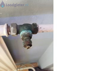 Loodgieter Arnhem Lekkende radiatorkraan