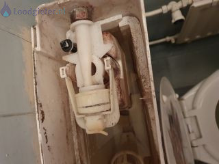 Loodgieter Vlotter Vlotter wc vervangen.