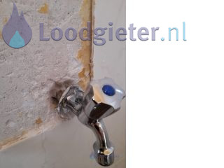 Loodgieter Hoogeveen Fonteintje in het toilet verwijderen.