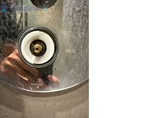 Loodgieter Douchekraan De thermostaatknop van de inbouw douche is kapot