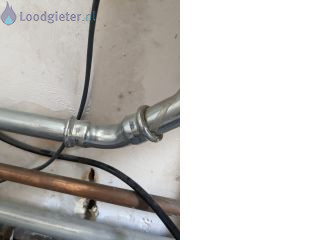 Loodgieter Installatie kraan Lekkende waterleiding, waterkraan vervangen, lekke dakgoot