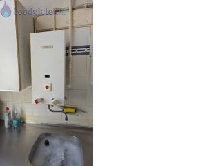 Loodgieter Installatie Boiler Installatie van een close-in boiler