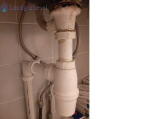 Loodgieter Toilet afvoer vervangen Toilet afvoer en sifon lekkage