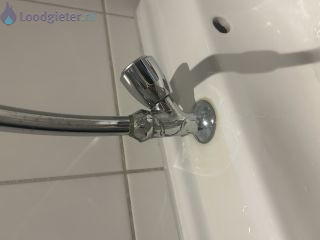 Loodgieter Installatie kraan Urinoir defect