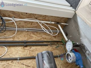 Loodgieter Waterontharder Waterontharder aansluiting maken