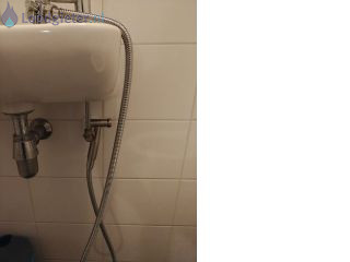 Loodgieter Bonkende waterleiding Hamerend geluid
