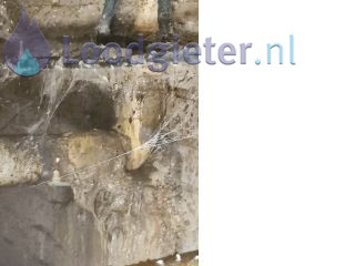 Loodgieter Rioolvliegjes Lekkage afvoerleiding in de kruipruimte + rioolvliegjes